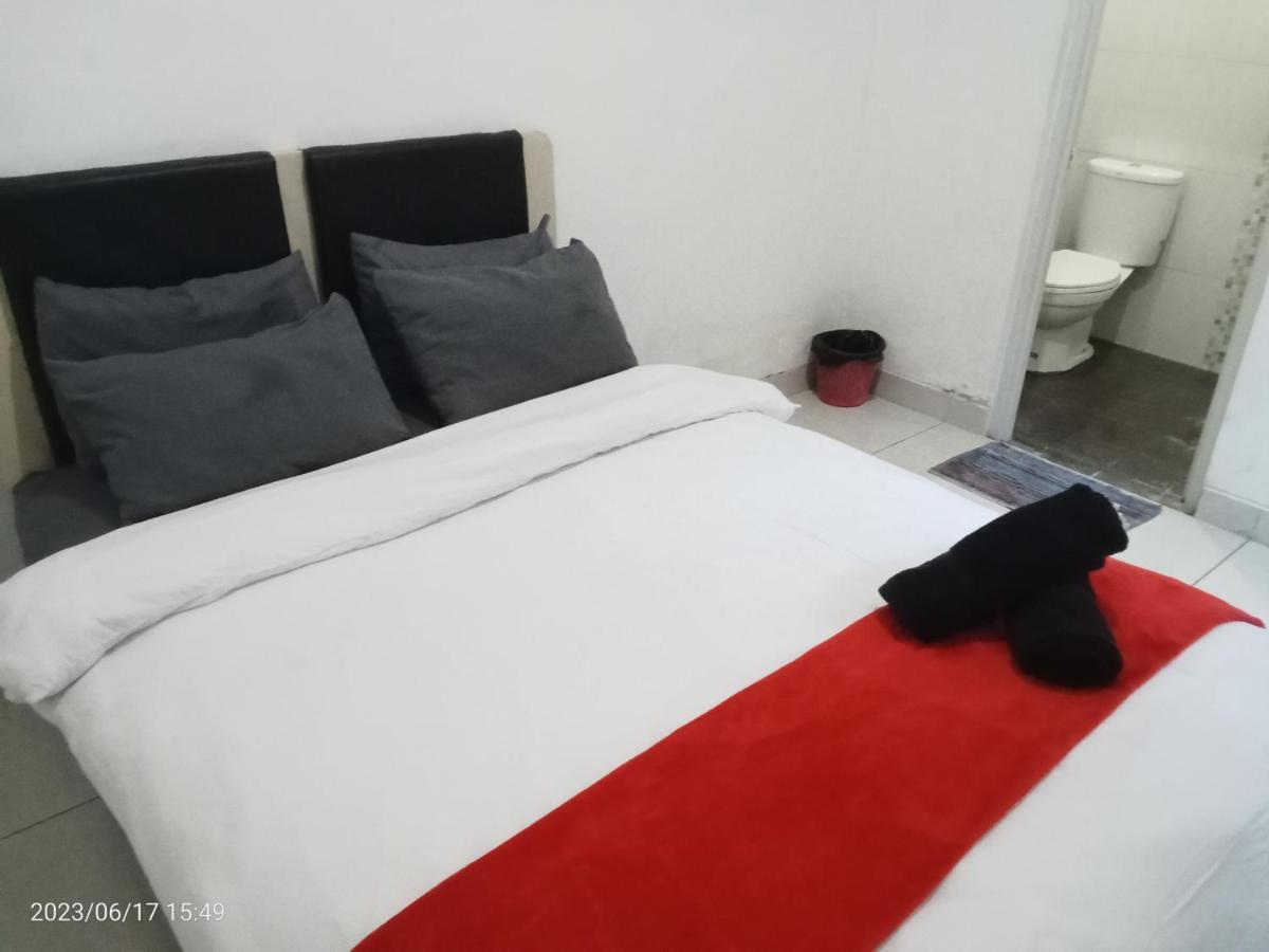 Murai Guesthouse Bali Денпасар Екстериор снимка